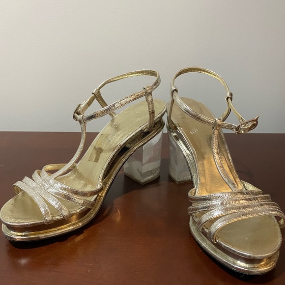 CHANEL LUCITE PlATFORM HEEL sz. 38 - Picture 6 of 8